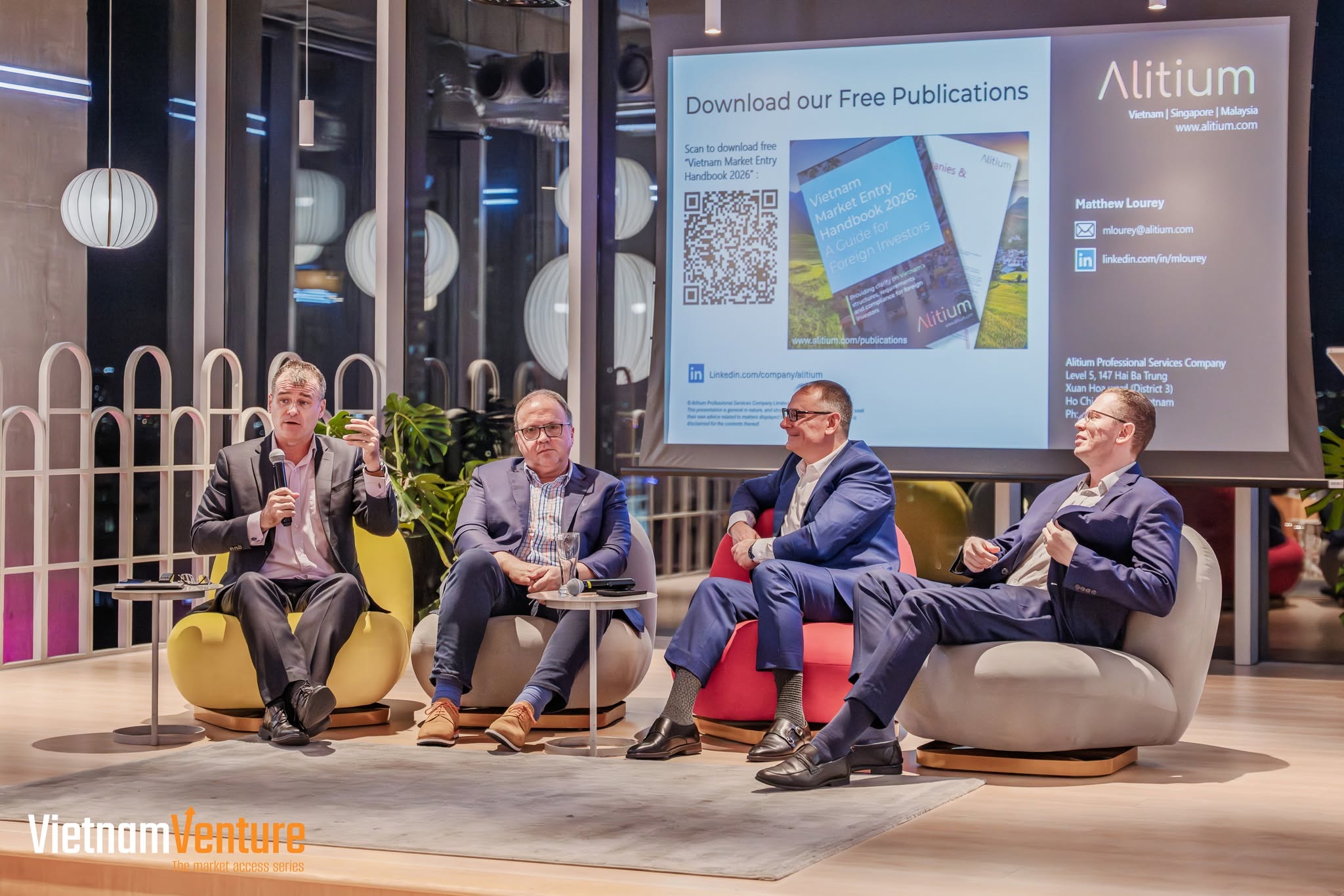 Panel of business leaders discussing Vietnam market entry at a Vietnam Venture event